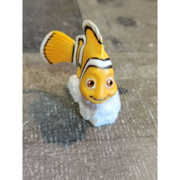 Finding Nemo Disney Pixar coral reef toy figure - Picture 4 of 5